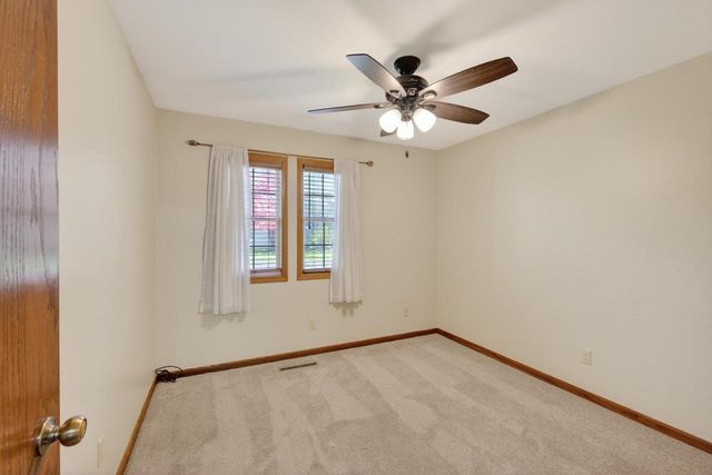 7832 E Oakbridge Way, Madison, WI 53717