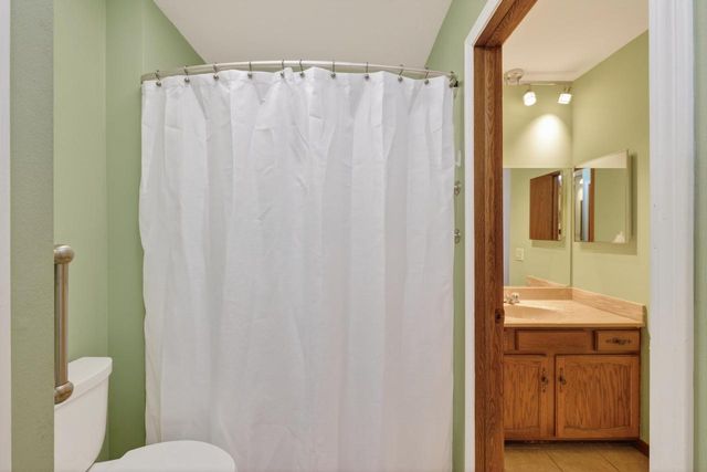7832 E Oakbridge Way, Madison, WI 53717