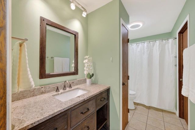 7832 E Oakbridge Way, Madison, WI 53717