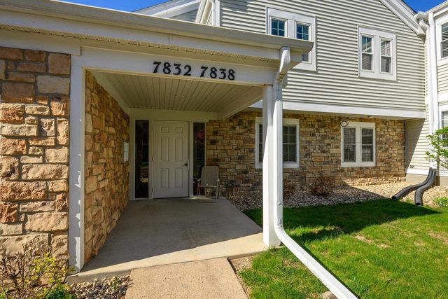 7832 E Oakbridge Way, Madison, WI 53717
