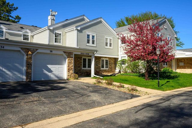 7832 E Oakbridge Way, Madison, WI 53717