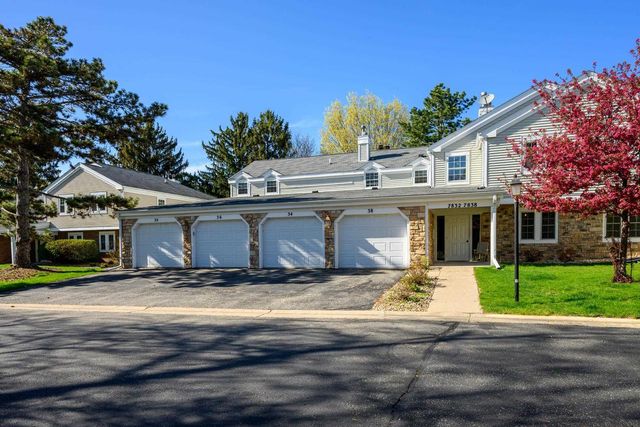 7832 E Oakbridge Way, Madison, WI 53717