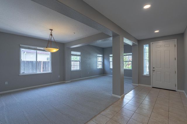 3865 Henshaw Rd, West Sacramento, CA 95691