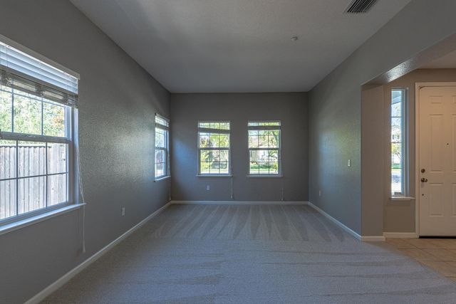 3865 Henshaw Rd, West Sacramento, CA 95691