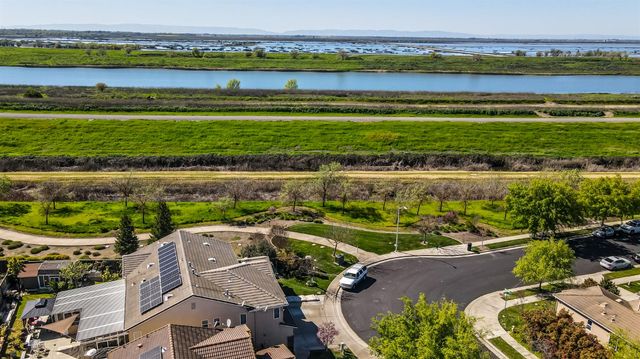 3865 Henshaw Rd, West Sacramento, CA 95691