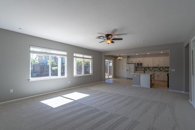 3865 Henshaw Rd, West Sacramento, CA 95691