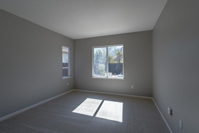 3865 Henshaw Rd, West Sacramento, CA 95691