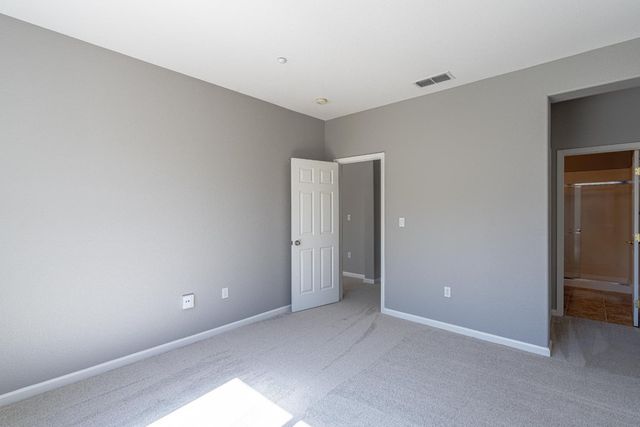 3865 Henshaw Rd, West Sacramento, CA 95691