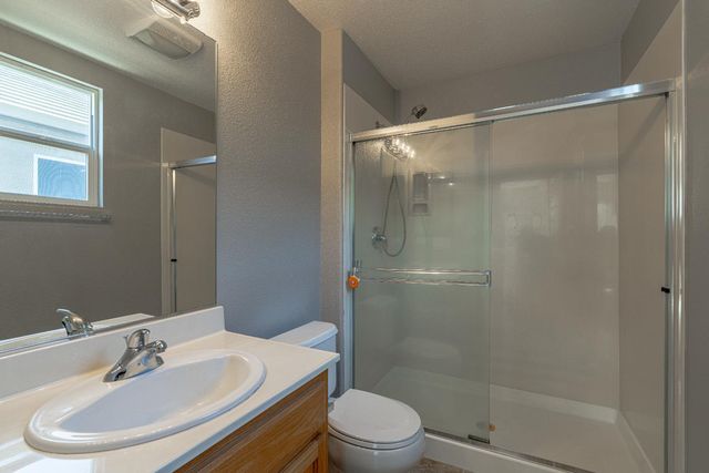 3865 Henshaw Rd, West Sacramento, CA 95691