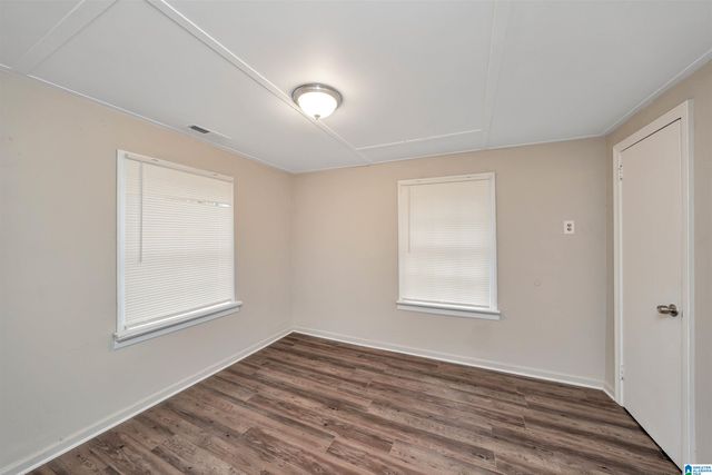 27 1ST STREET NE, Graysville, AL 35073