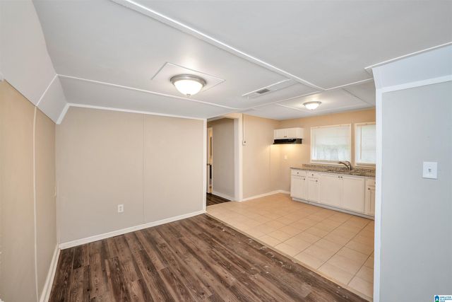 27 1ST STREET NE, Graysville, AL 35073