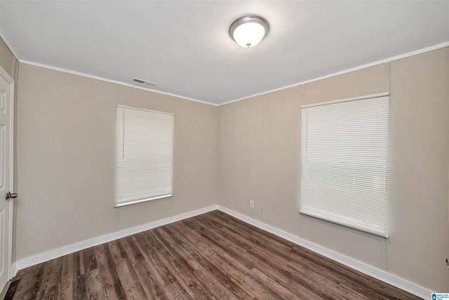27 1ST STREET NE, Graysville, AL 35073