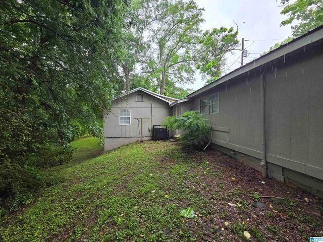 27 1ST STREET NE, Graysville, AL 35073