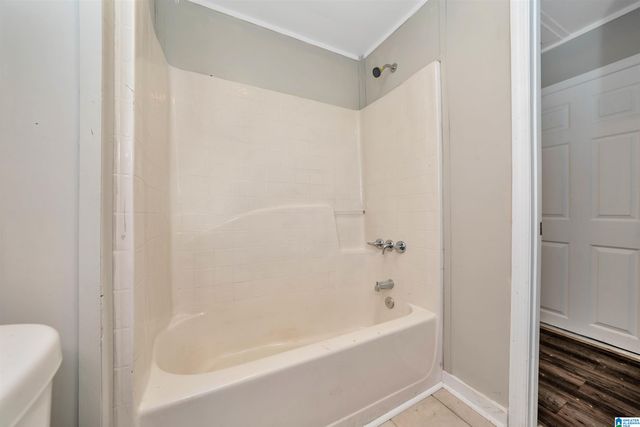 27 1ST STREET NE, Graysville, AL 35073