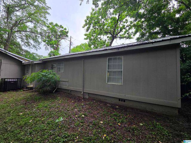 27 1ST STREET NE, Graysville, AL 35073
