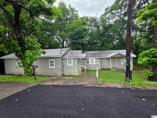 27 1ST STREET NE, Graysville, AL 35073