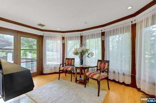 285 Arch Road, Englewood, NJ 07631