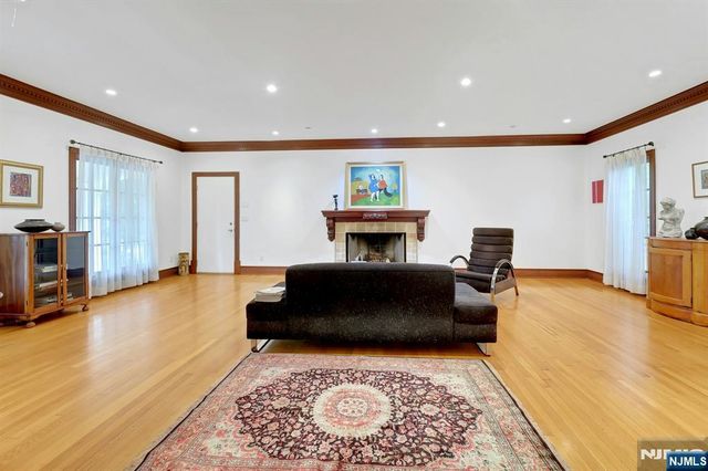 285 Arch Road, Englewood, NJ 07631