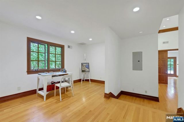 285 Arch Road, Englewood, NJ 07631