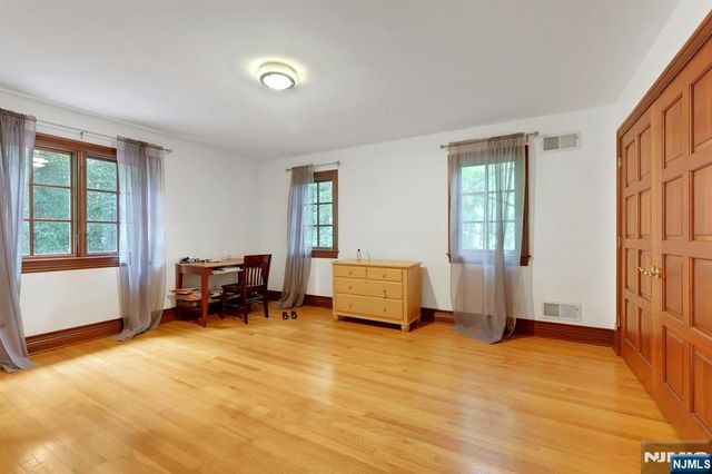 285 Arch Road, Englewood, NJ 07631