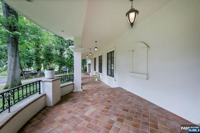 285 Arch Road, Englewood, NJ 07631