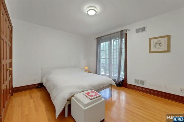 285 Arch Road, Englewood, NJ 07631