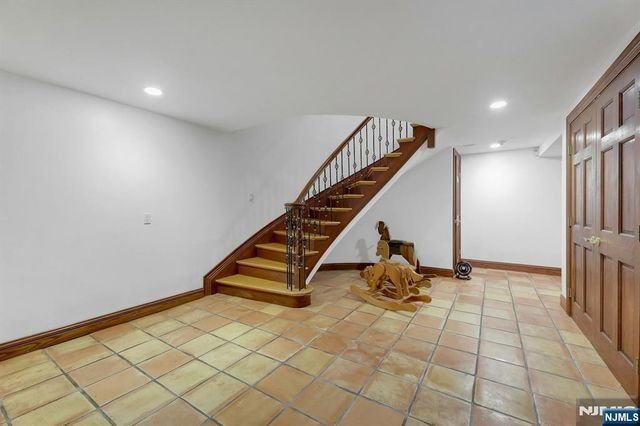 285 Arch Road, Englewood, NJ 07631