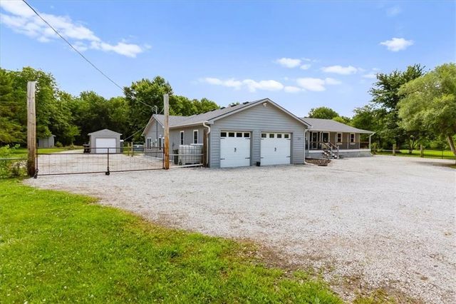 124 E 2300th Road, Wellsville, KS 66092