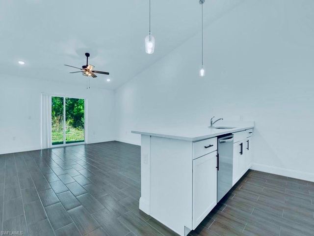 851 Bedford DR, Lehigh Acres, FL 33974