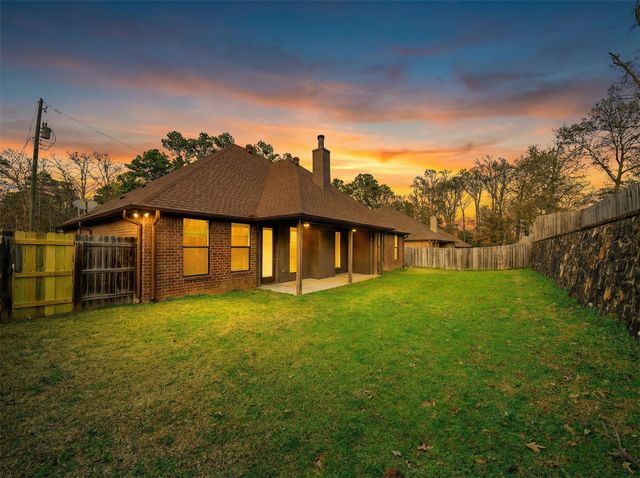 2114 W Hawkins Parkway, Longview, TX 75605