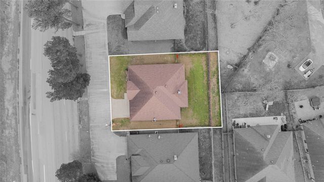 2114 W Hawkins Parkway, Longview, TX 75605