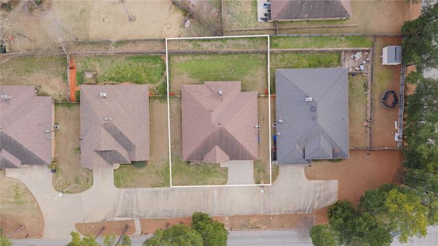 2114 W Hawkins Parkway, Longview, TX 75605