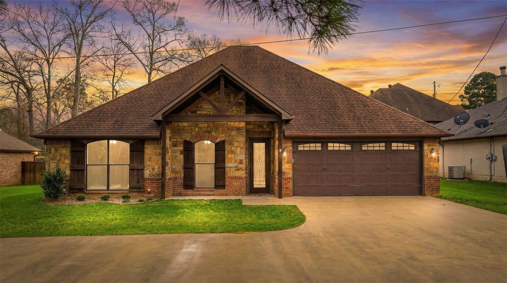 2114 W Hawkins Parkway, Longview, TX 75605