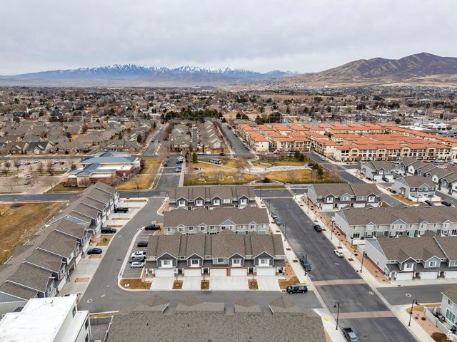 10825 N BLACK SHALE LOOP, Highland, UT 84003