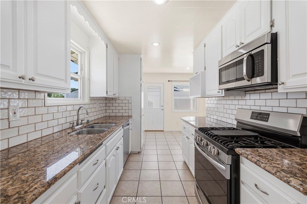 12929 Altano, Sylmar, CA 91342 — photo 3