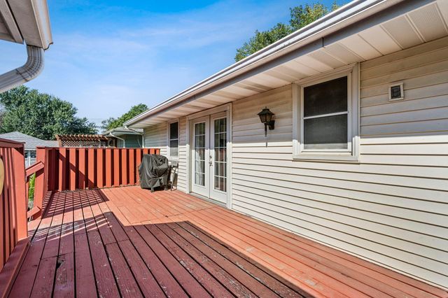 2156 Hawthorne Avenue E, Saint Paul, MN 55119