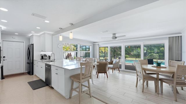 2486 BREAKWATER CIRCLE, Sarasota, FL 34231