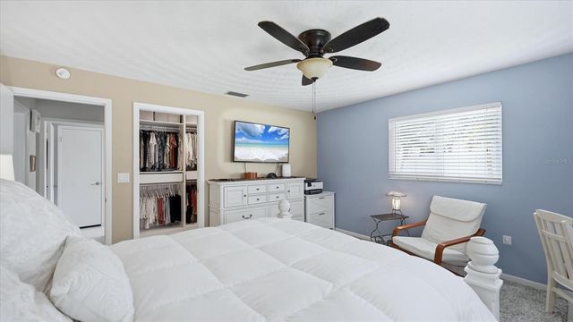 2486 BREAKWATER CIRCLE, Sarasota, FL 34231