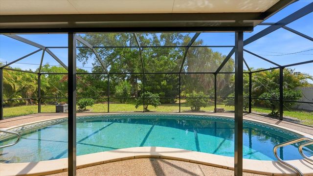 2486 BREAKWATER CIRCLE, Sarasota, FL 34231