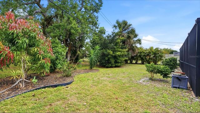 2486 BREAKWATER CIRCLE, Sarasota, FL 34231
