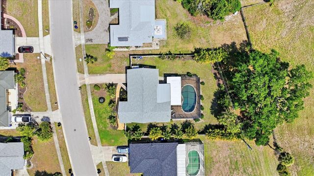 2486 BREAKWATER CIRCLE, Sarasota, FL 34231