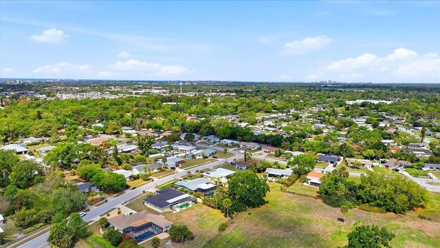 2486 BREAKWATER CIRCLE, Sarasota, FL 34231