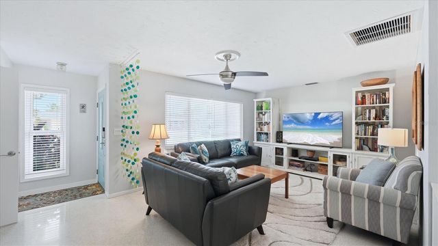 2486 BREAKWATER CIRCLE, Sarasota, FL 34231