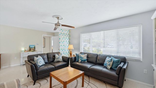 2486 BREAKWATER CIRCLE, Sarasota, FL 34231