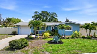 2486 BREAKWATER CIRCLE, Sarasota, FL 34231