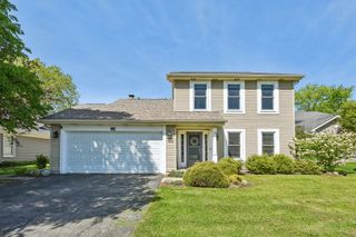 335 FARMHILL Circle, Wauconda, IL 60084