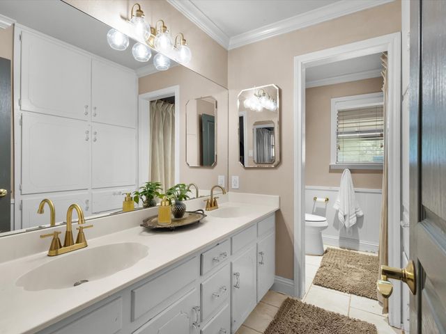 6004 Ken Avenue, Arlington, TX 76001