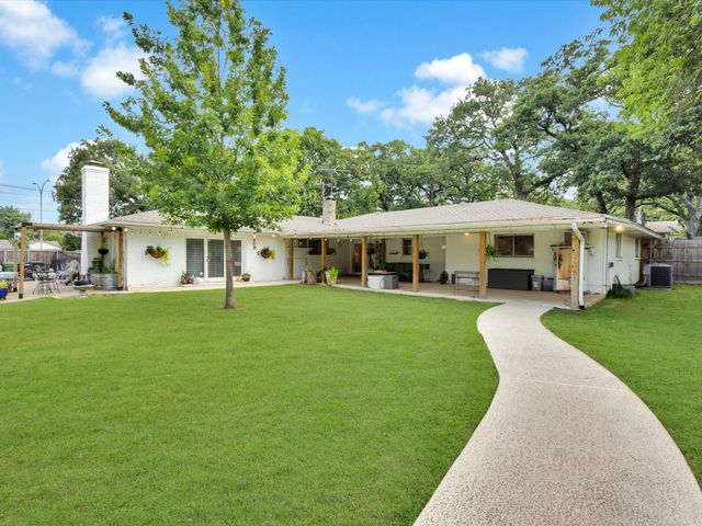 6004 Ken Avenue, Arlington, TX 76001