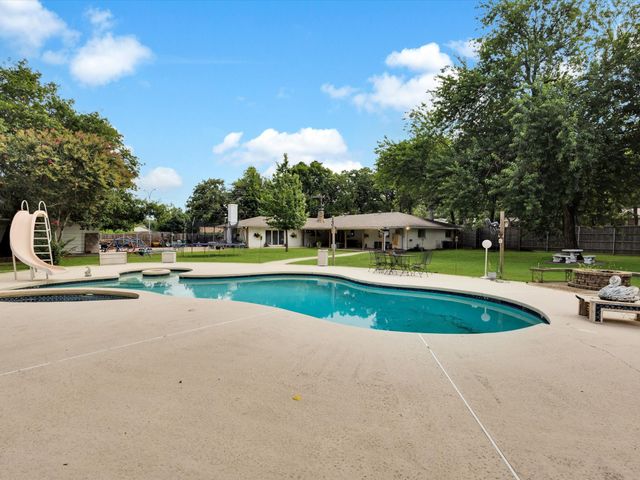 6004 Ken Avenue, Arlington, TX 76001