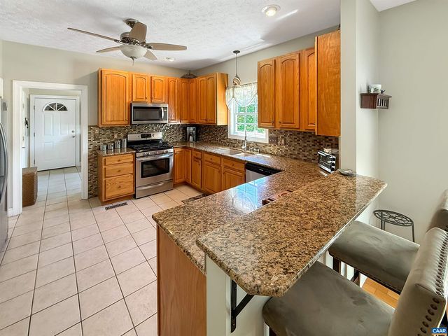 1646 PUGHS STORE RD, Afton, VA 22920